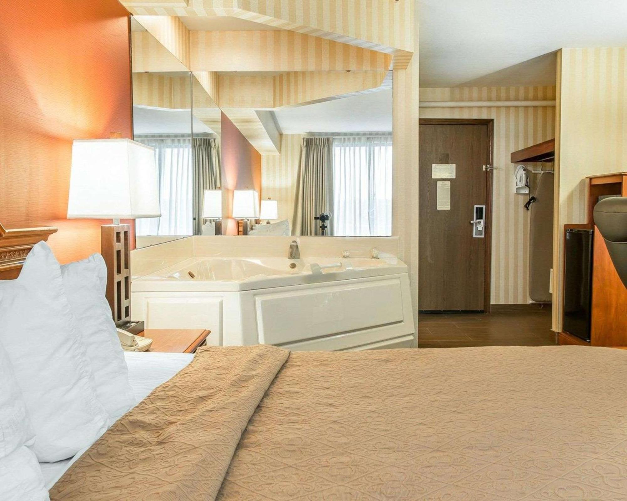 Quality Inn Gaylord Esterno foto