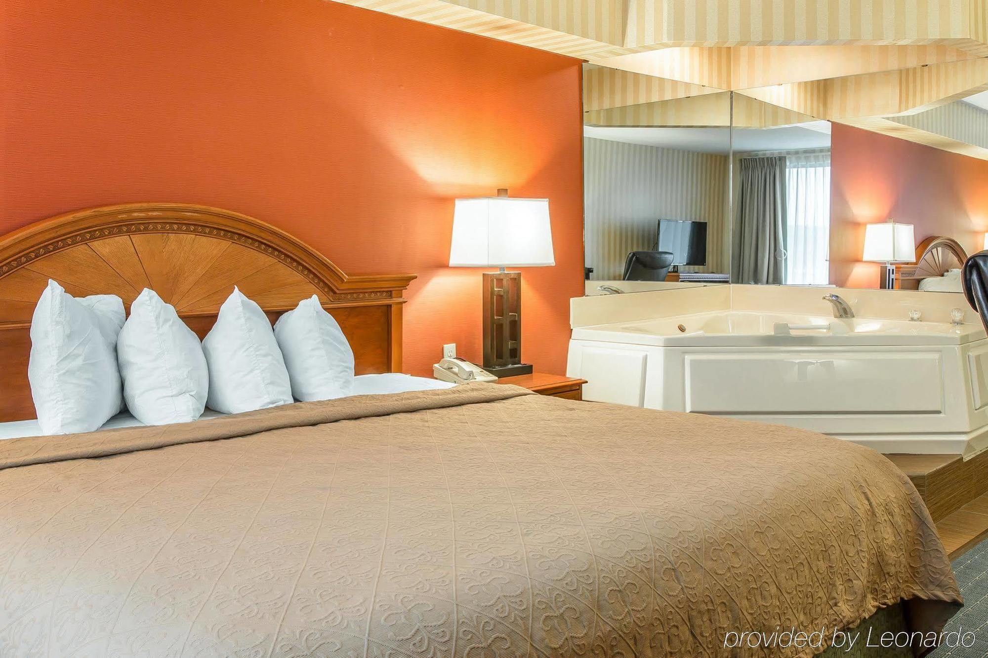 Quality Inn Gaylord Esterno foto